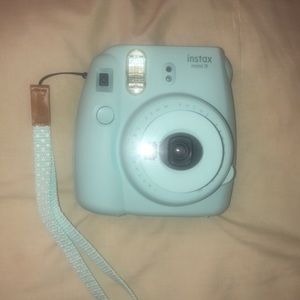 Polaroid instax mini 9 camera with case